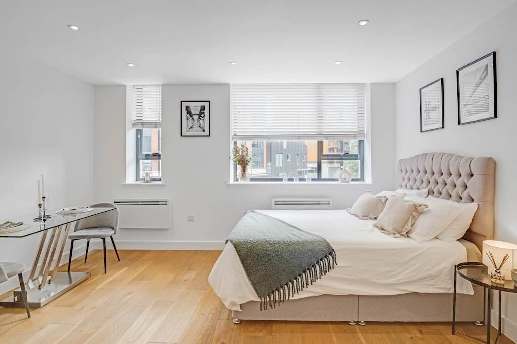 Main image of property: Barking Road, London, E16