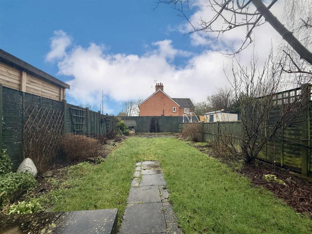 House in Blackwater, Darby Green, Yateley - More