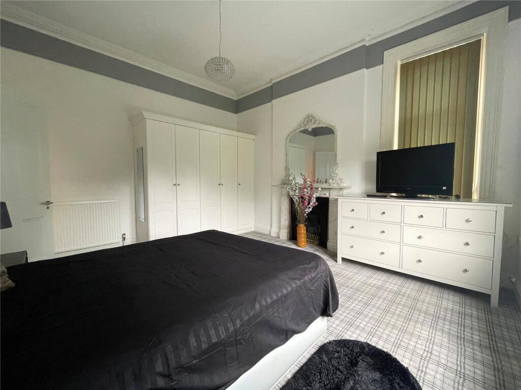 Apartment in Portsmouth - More