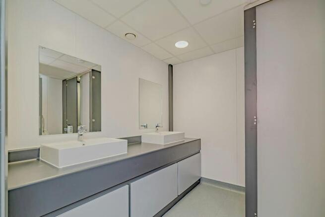 midpoint-18_unit-unit-10-dalton-way_20260722-110003.jpg