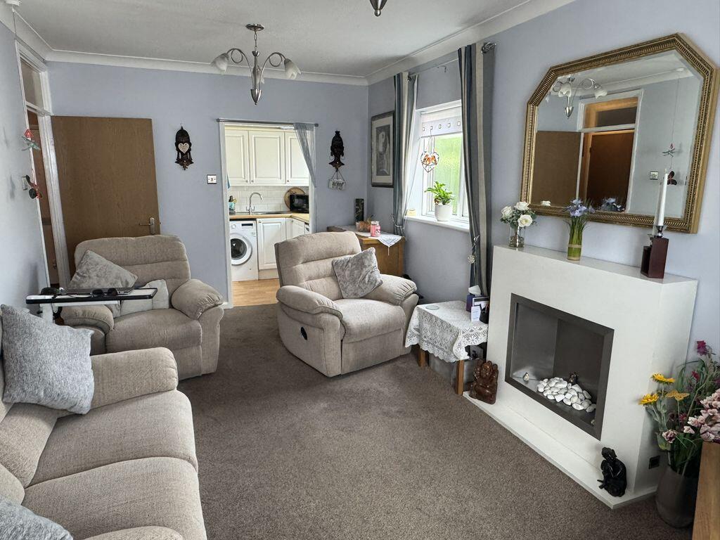 Apartment in Havant, South Hayling - View 2