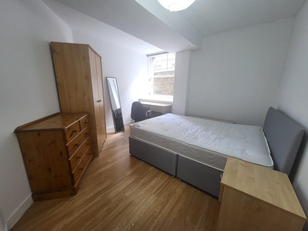 6 bedroom duplex for rent