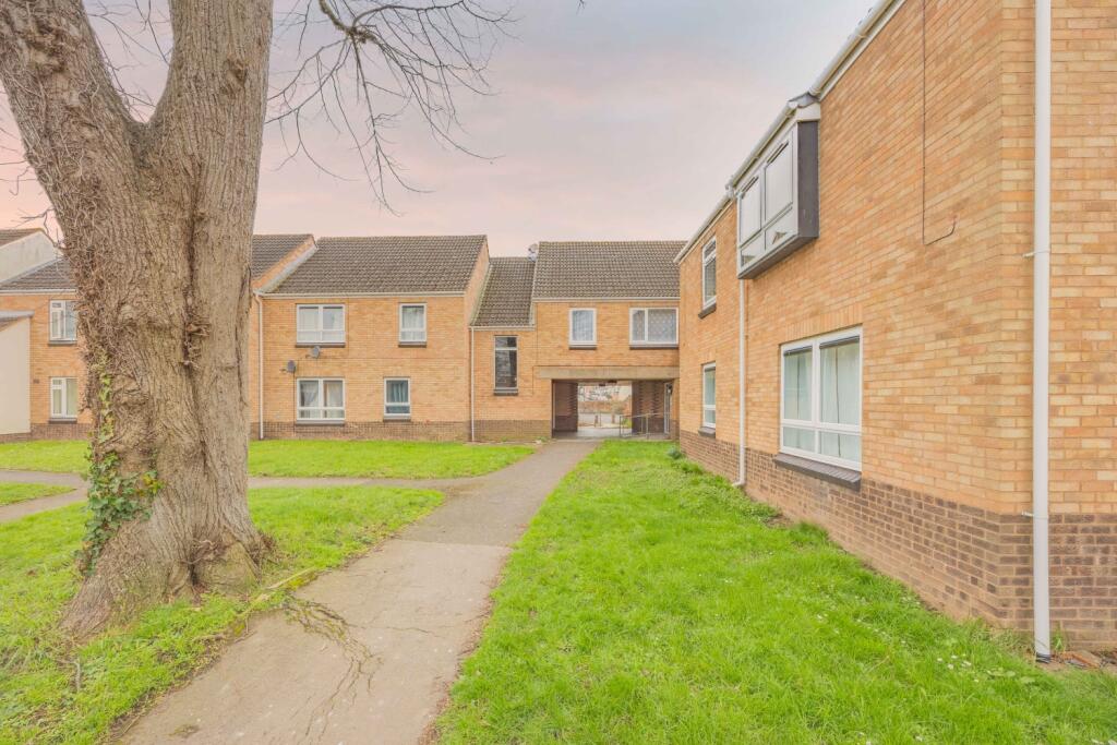 Main image of property: 49 Wellesley Street, Taunton