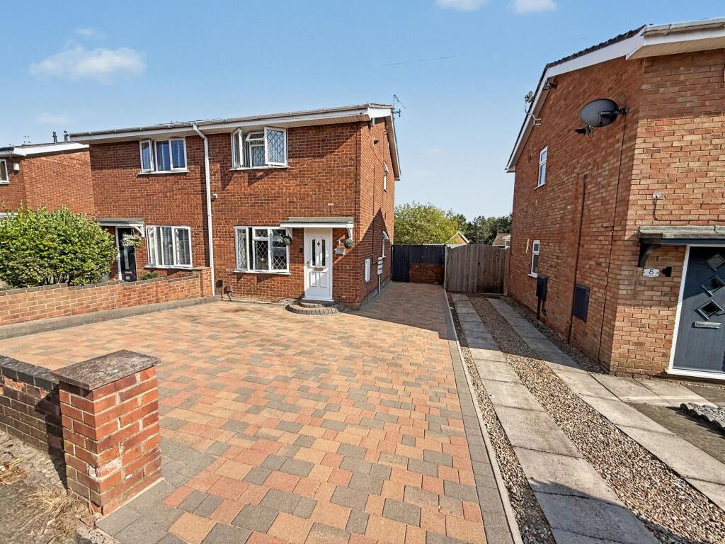 Main image of property: Pensford Grove, Stoke-On-Trent, ST1