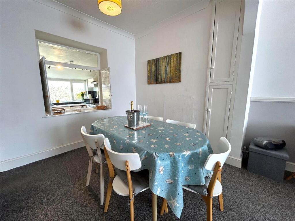 House in Charmouth - View 3