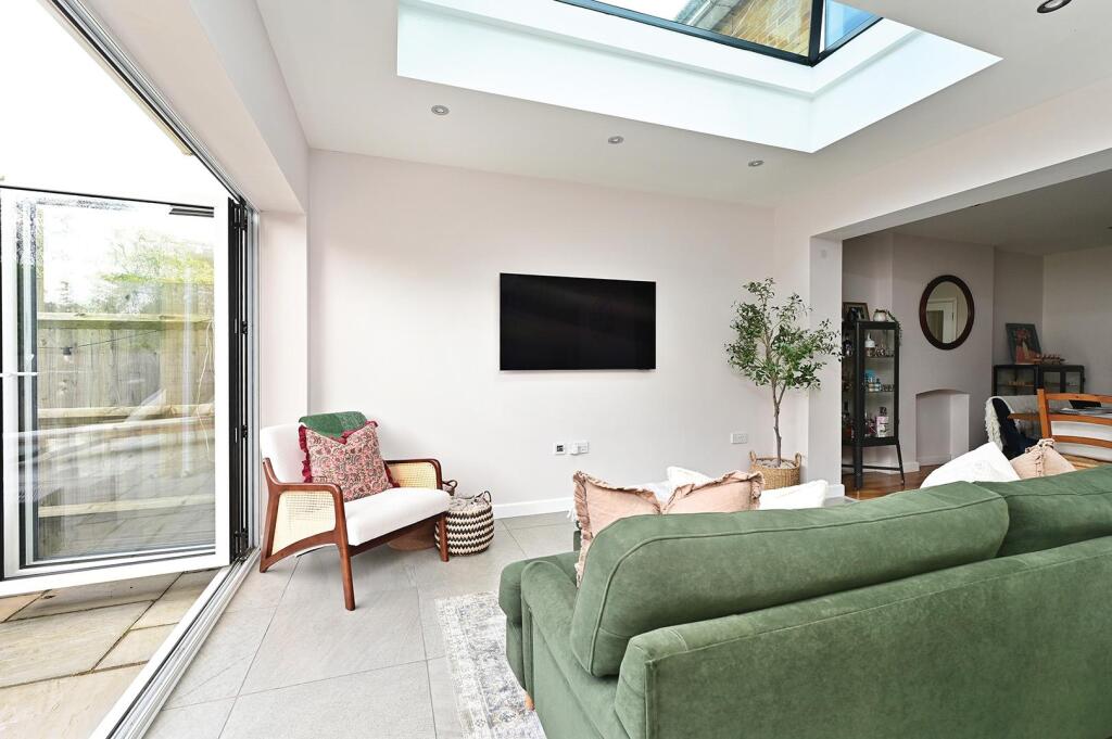 House in Basingstoke and Deane, Basingstoke - View 5
