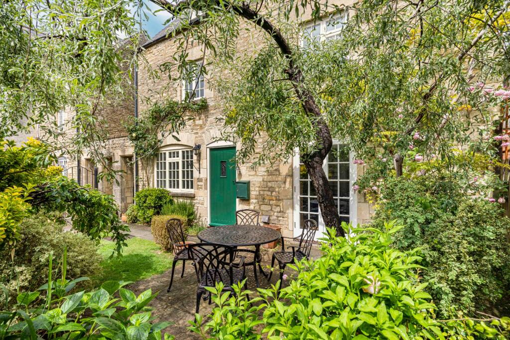 Main image of property: Coxwell Street, Cirencester, Gloucestershire, GL7