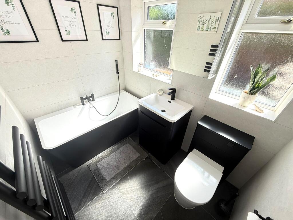 House in Chester, Ellesmere Port - View 5