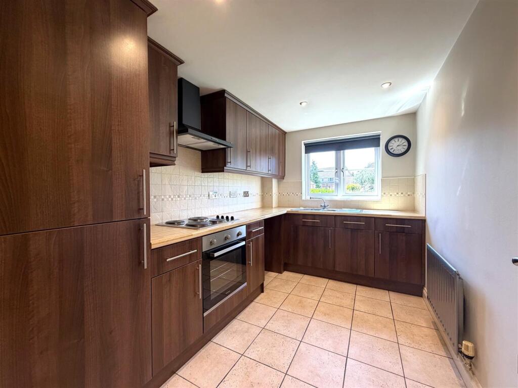Apartment in Bolton, Westhoughton - View 3