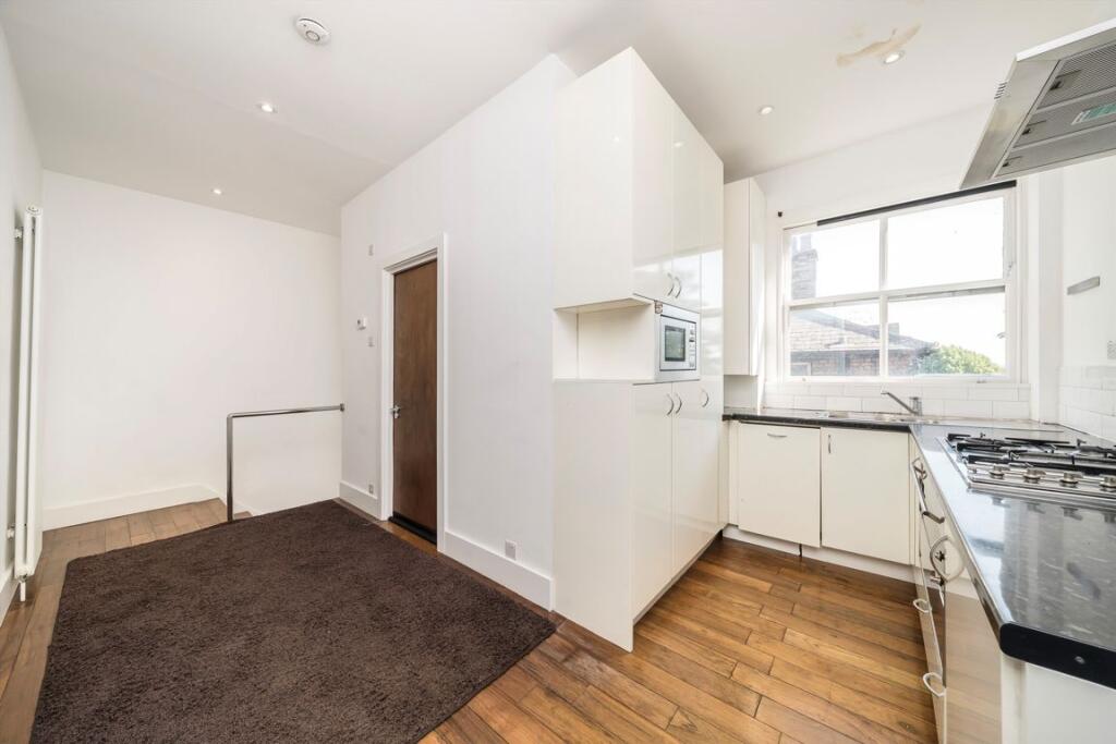 Apartment in London - View 3