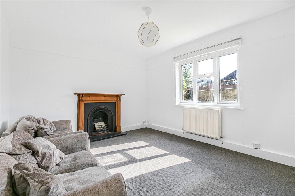 Apartment in London - More