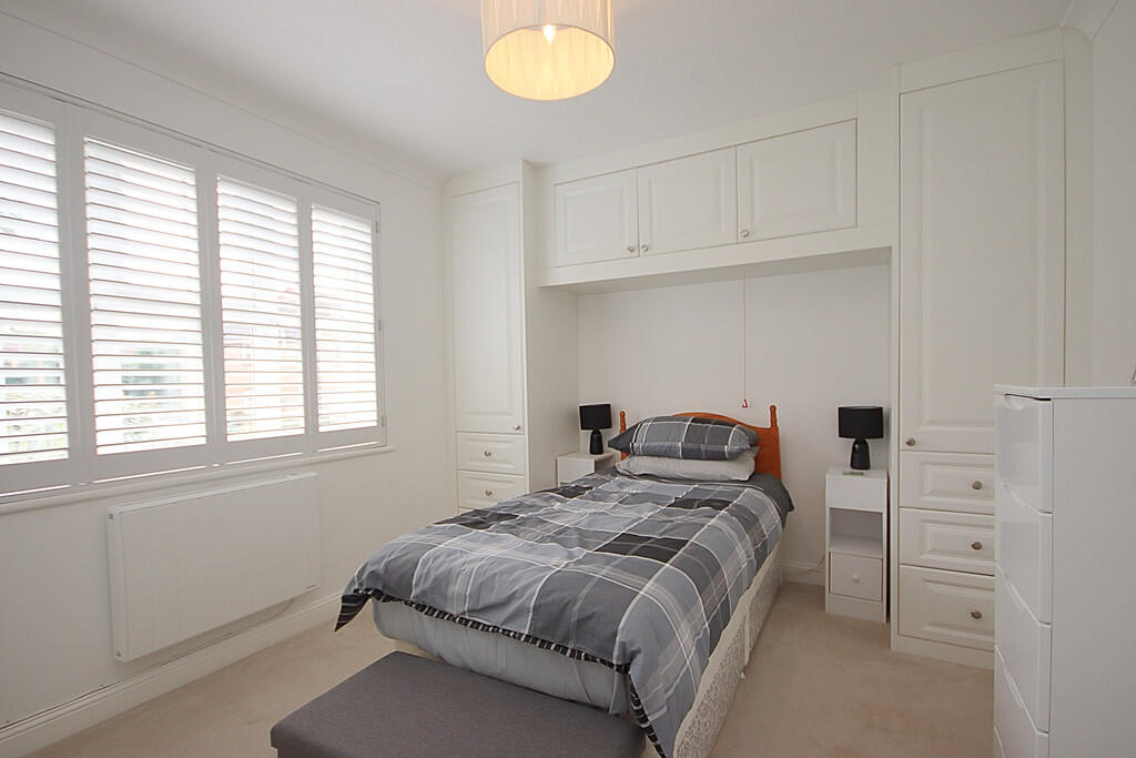 Apartment in Redhill - View 4