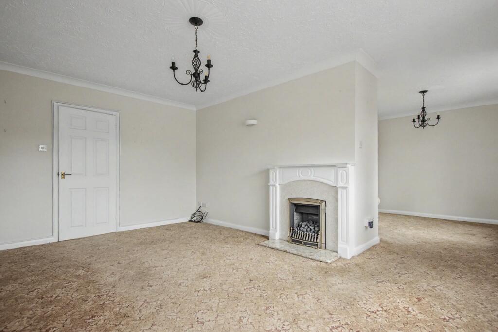 House in King's Lynn, Dersingham - View 3