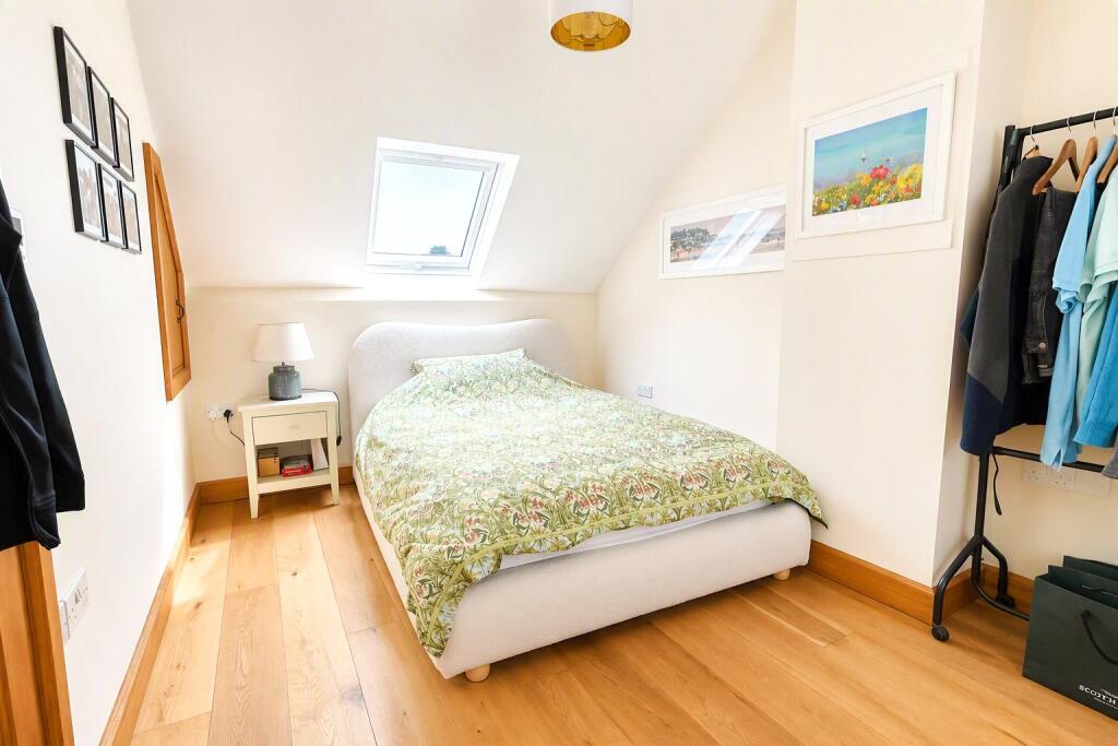 House in South Molton - More