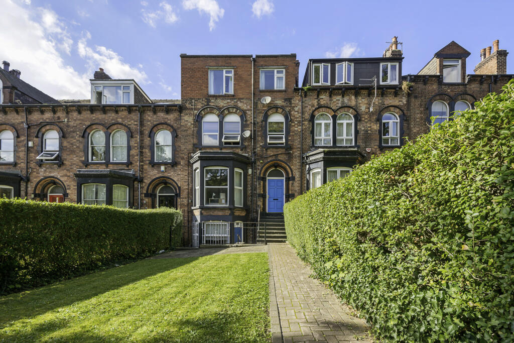 Apartment in Leeds - More
