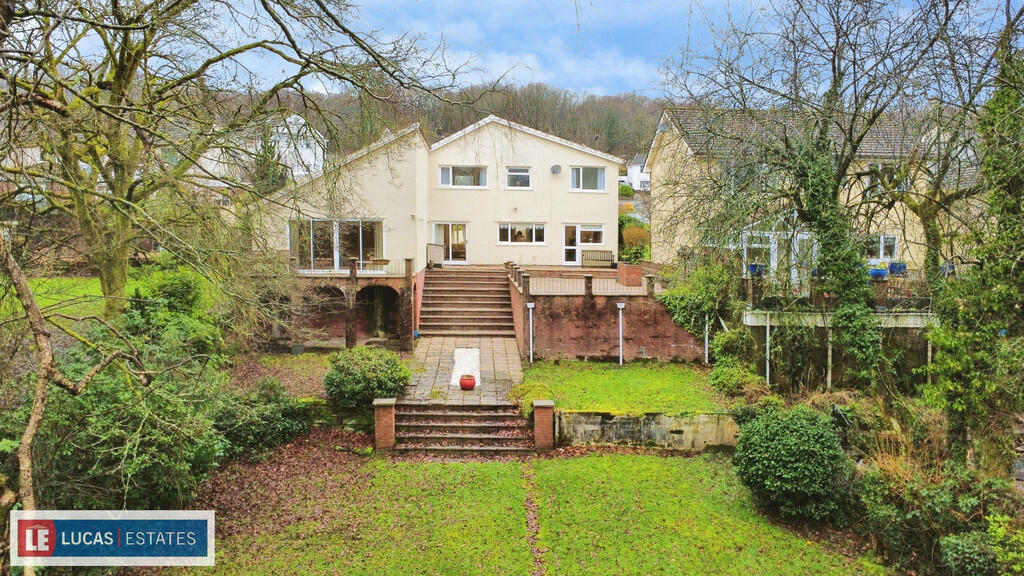 Pen-y-cae, Ystrad Mynach photo 2