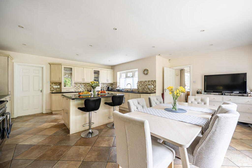 Storrington - Heath Common area photo 4