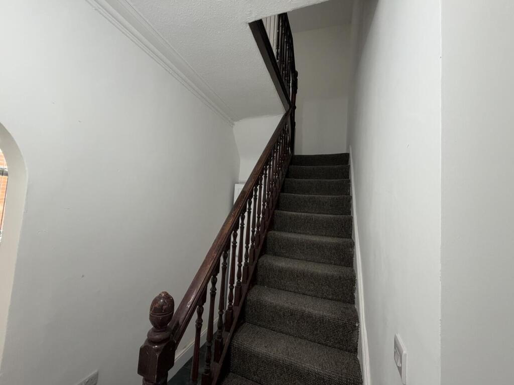 House in Sandwell, Overend - More