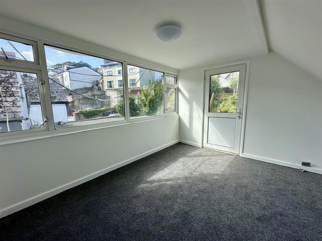 Apartment in Brixham, Parkham Hill - View 3