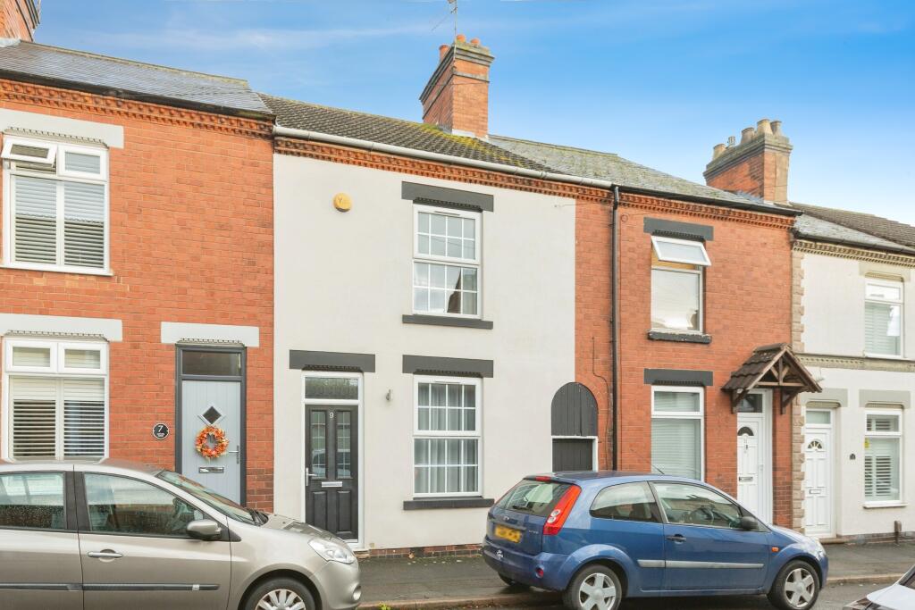 3-bed terraced on Oxford Street, Leicester, LE9, £178,000
