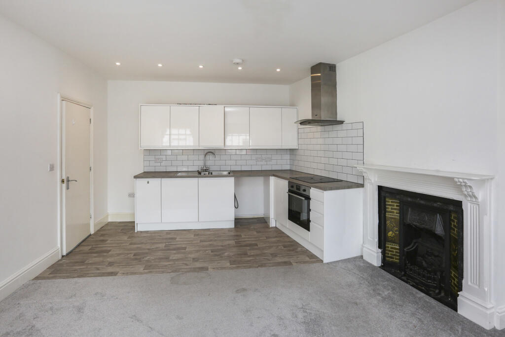 Main image of property: Shirley High Street, Southampton, Hampshire, SO15