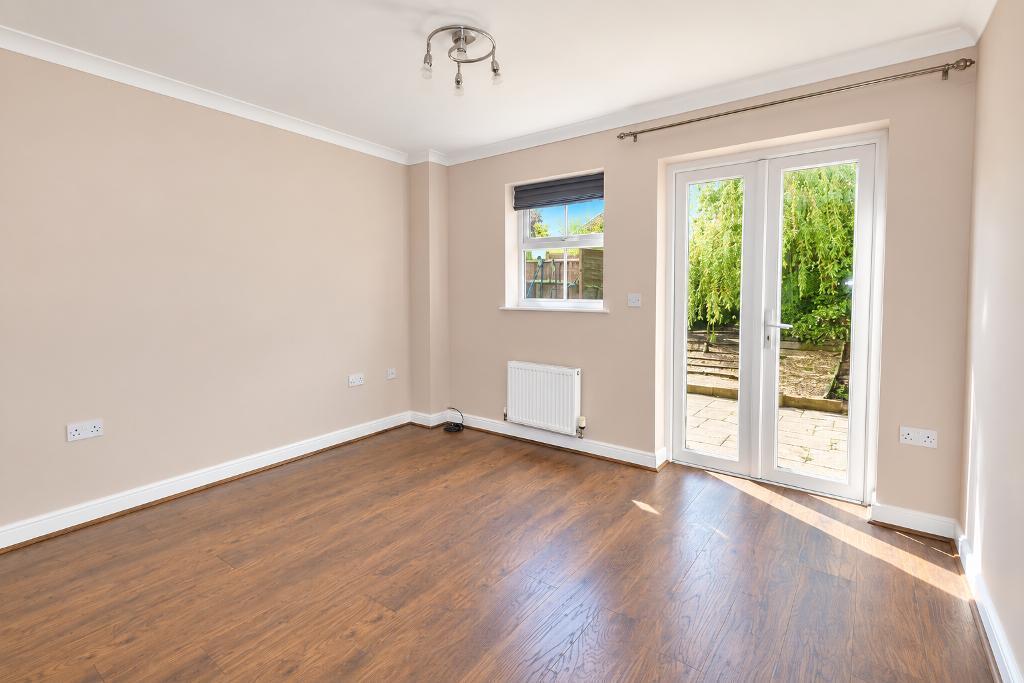 Allington Circle, Kingsmead, Milton Keynes, Buckinghamshire, MK4 4EE photo 3