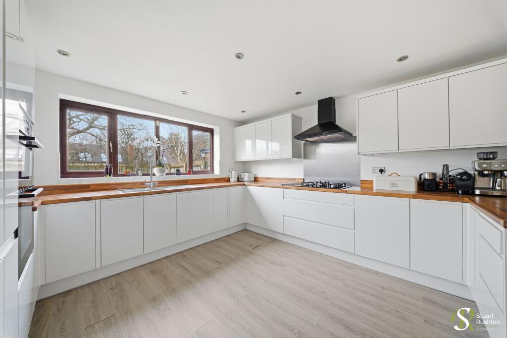 19, Aylesby Close, Knutsford, WA16 photo 3
