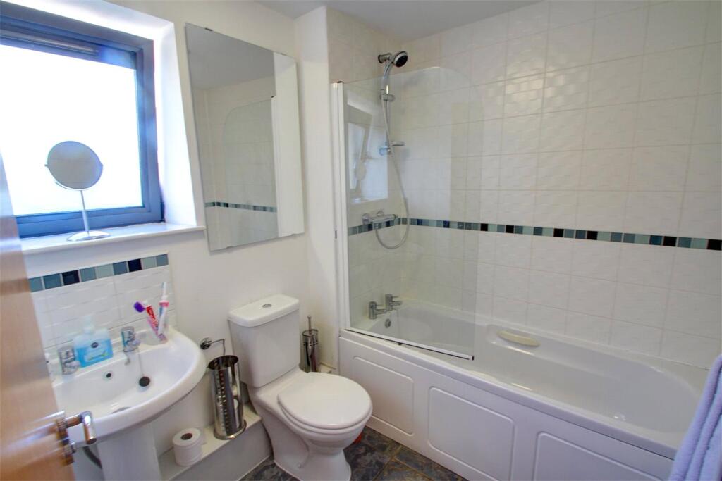 Apartment in Newcastle upon Tyne - More