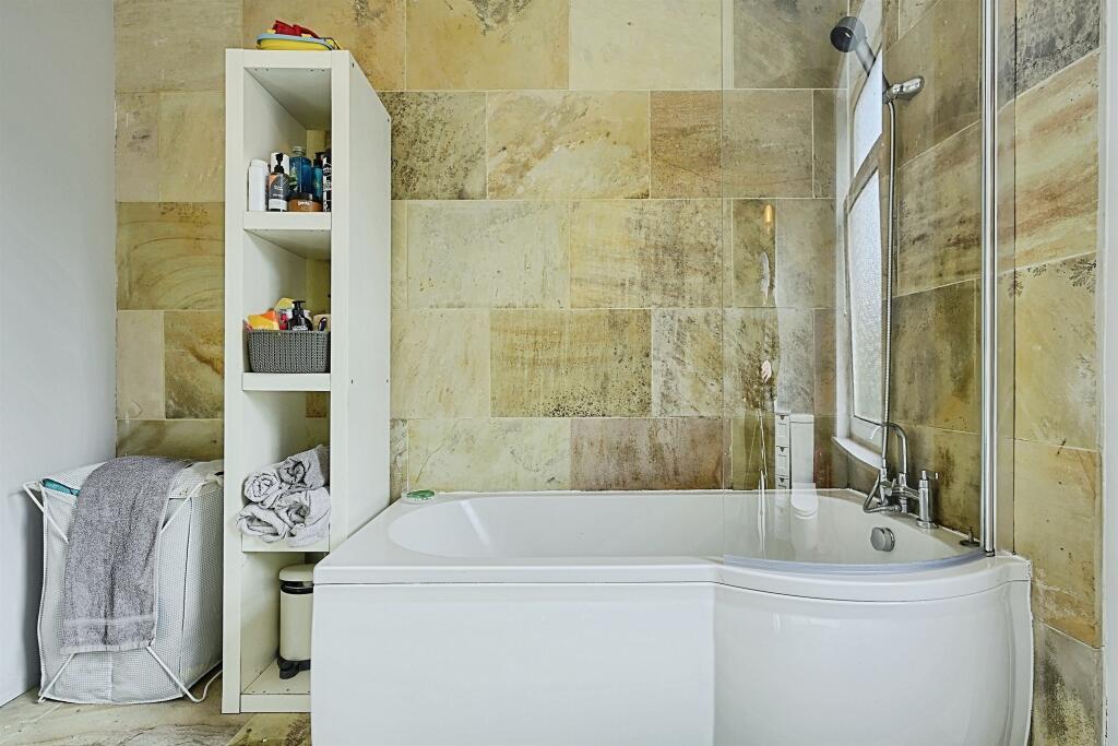 House in Bradford, West Yorkshire - View 4