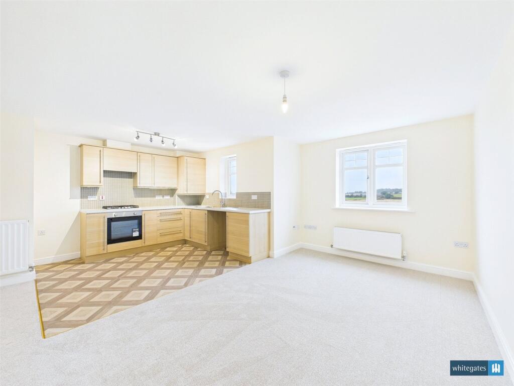 Bracken Way, Harworth, Doncaster, Nottinghamshire, DN11 - View 2