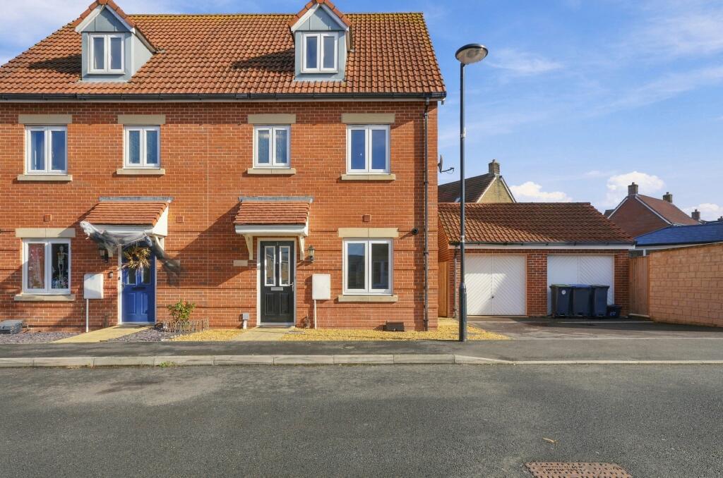 House in Salisbury - View 2