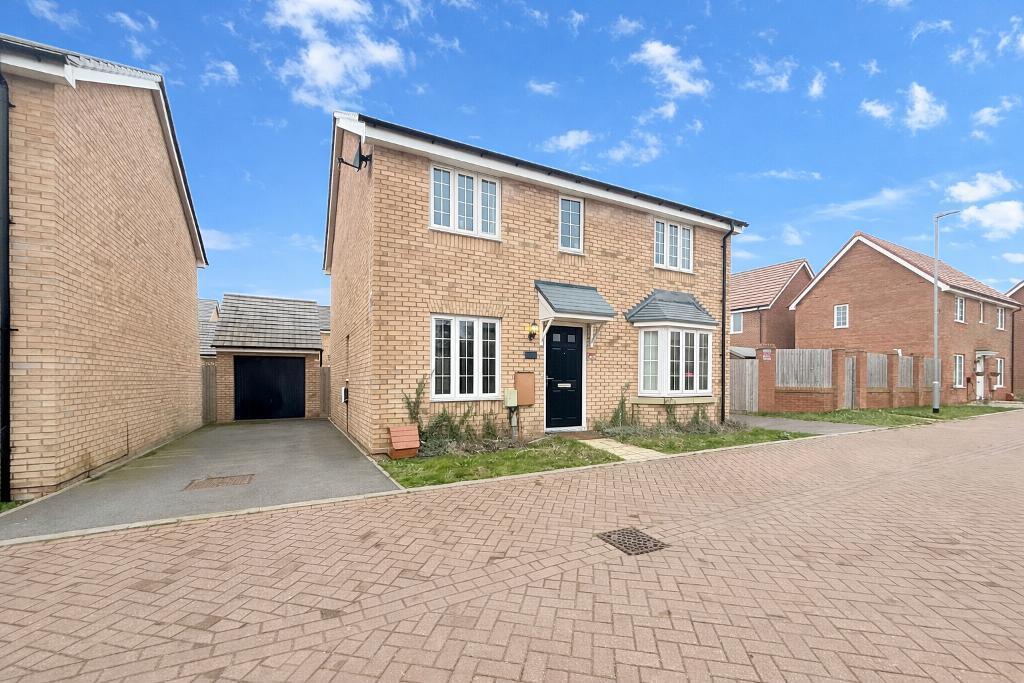 Main image of property: Saltburn Turn, Houghton Regis, Bedfordshire, LU5 6QT