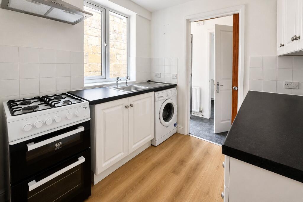 House in Bath, Oldfield Park - More