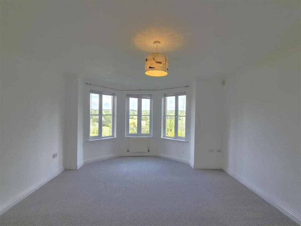 Apartment in Plymouth - View 5