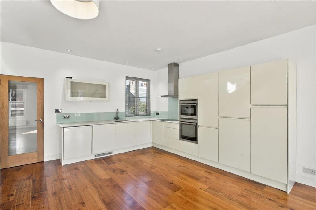 Apartment in London - View 4