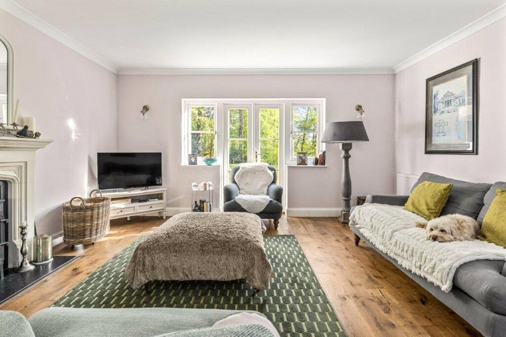 Headley Hill Road, Arford, Hampshire, GU35 photo 3