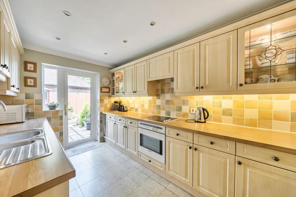 House in Lymington - View 3