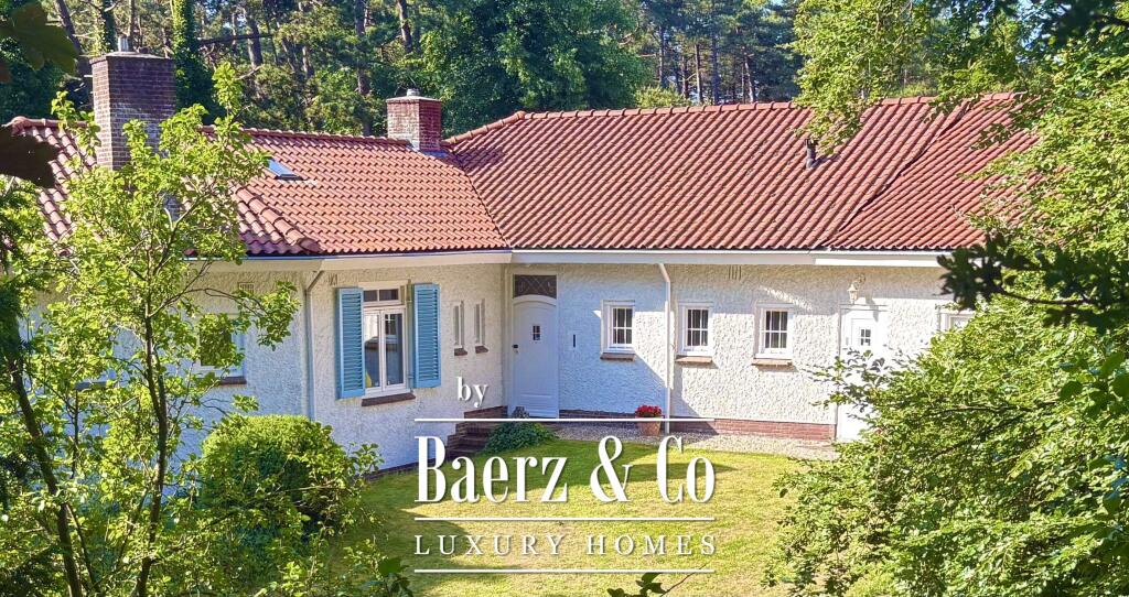 Main image of property: Noord-Holland, Bloemendaal
