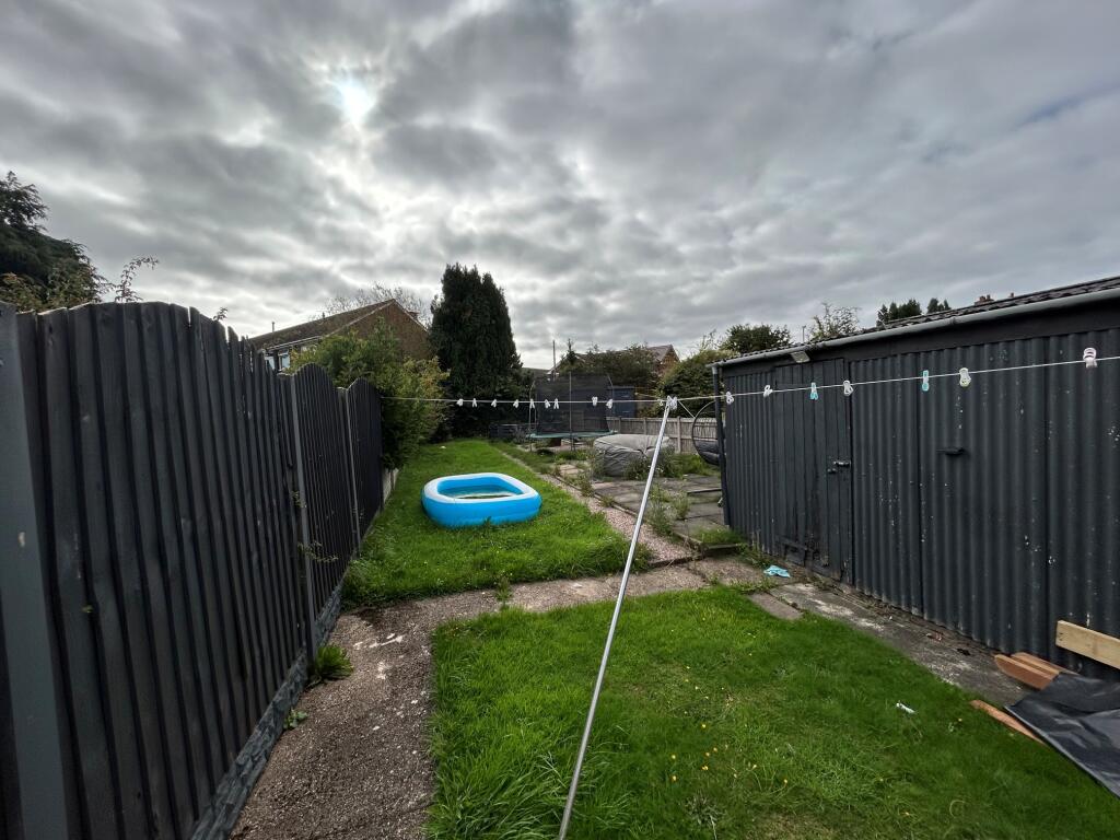 House in Dudley, West Midlands - View 4