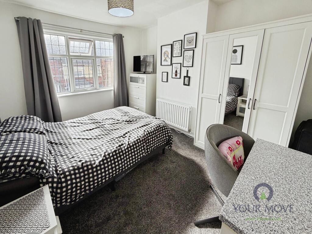 House in Stoke-on-Trent - More