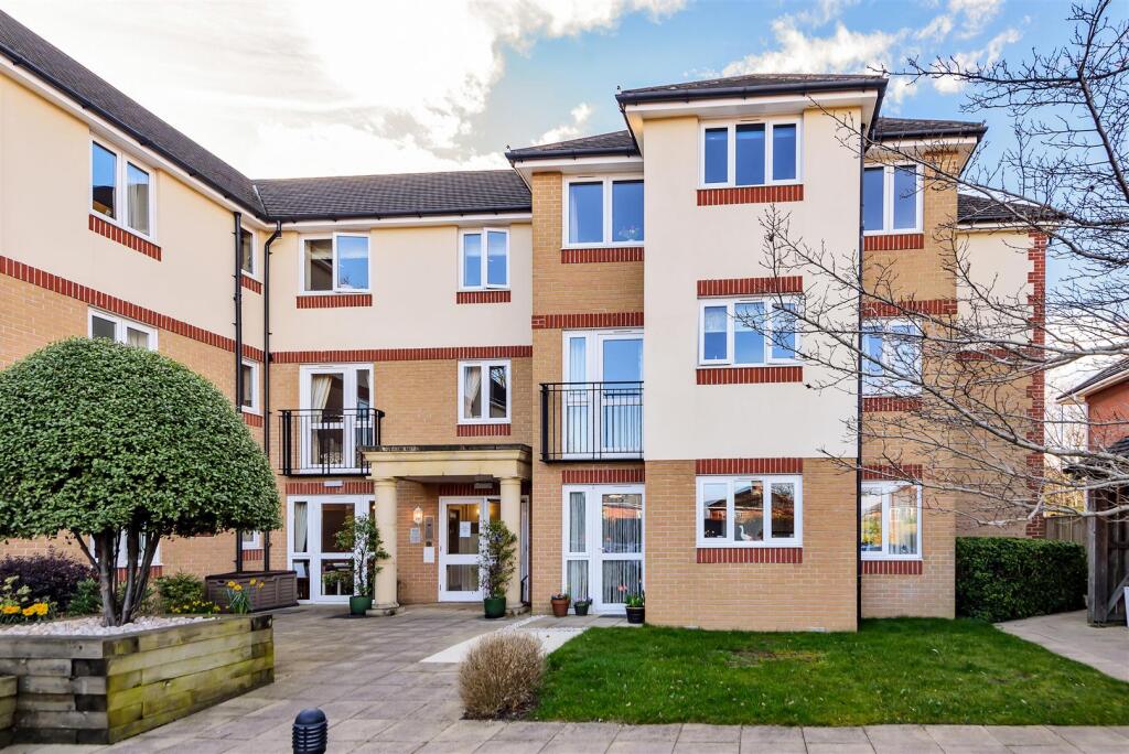 2-bed other on Mitchell Lodge, Bitterne, Southampton, Hampshire, £215,000