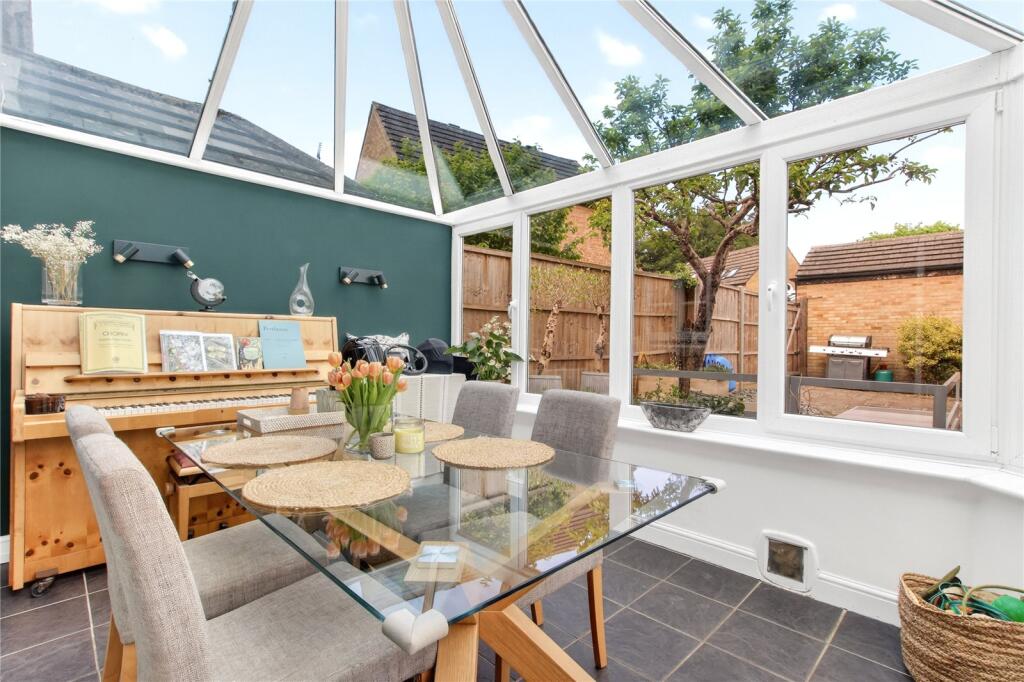 House in Winkfield, Martin's Heron - View 5