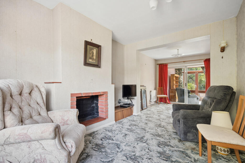 Criss Grove, Chalfont St Peter, Buckinghamshire SL9 photo 2