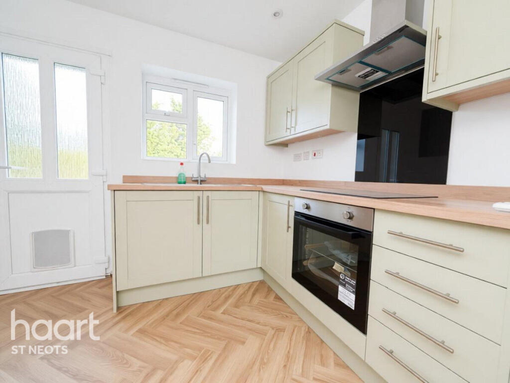 House in Huntingdonshire, Holme - View 5