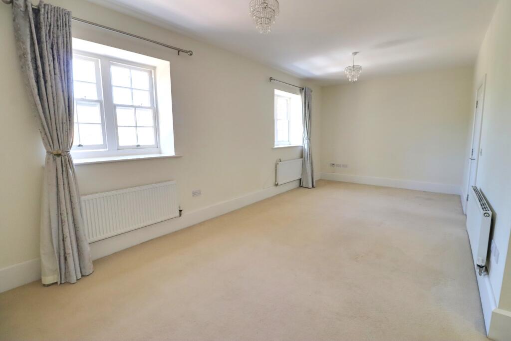 Apartment in Havant, Waterlooville - View 3