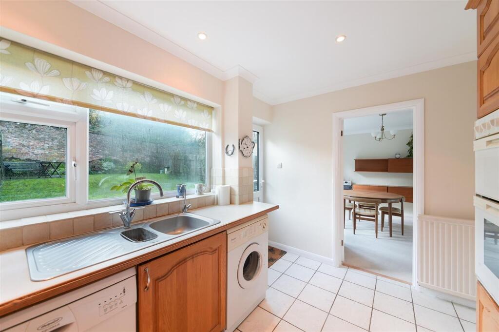 House in Kingston upon Thames - View 5