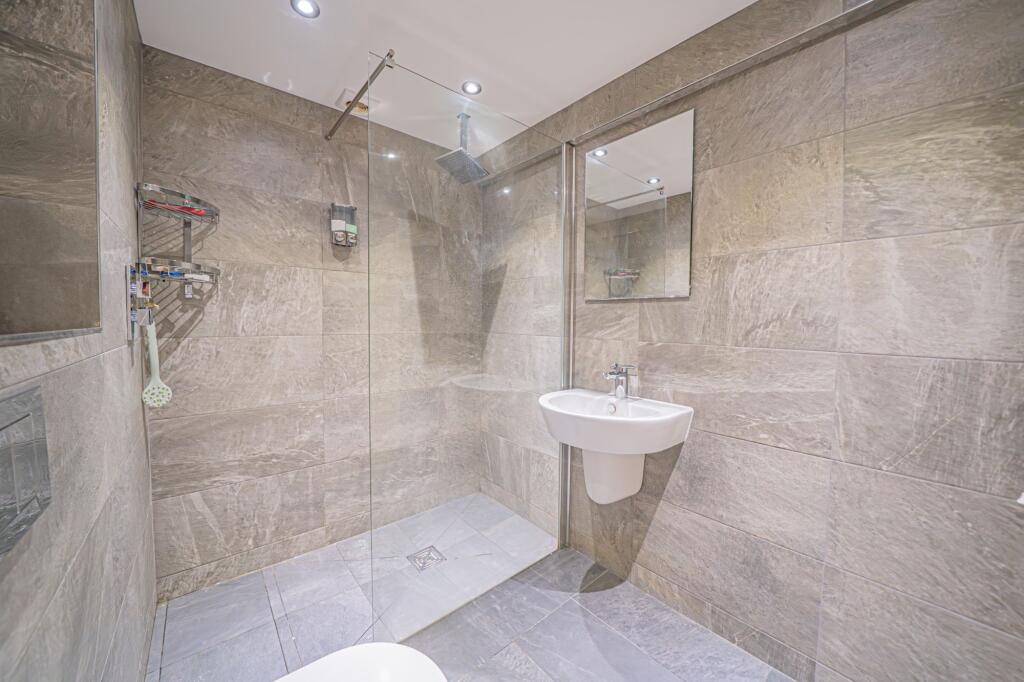 Additional image 17 of Warwick Road, Knowle, B93