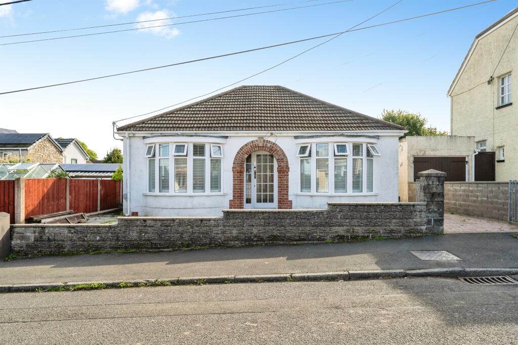 Main image of property: Heol Cae Tynewydd, Loughor, Swansea