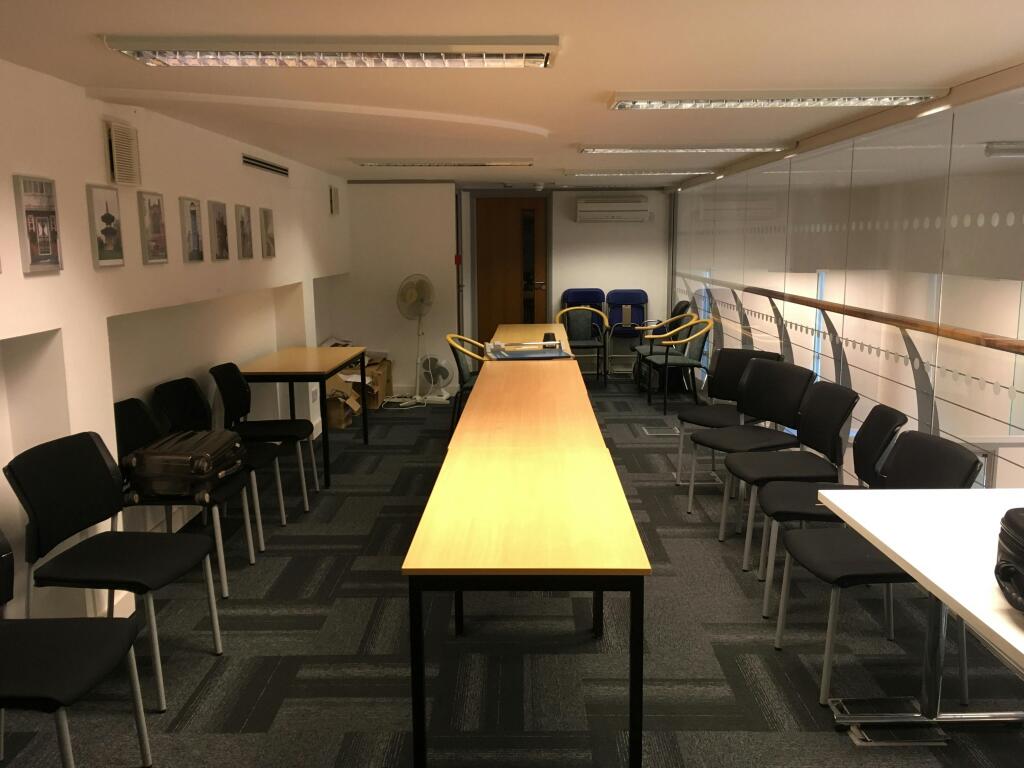 Unit 3  Internal Meeting Room.jpg