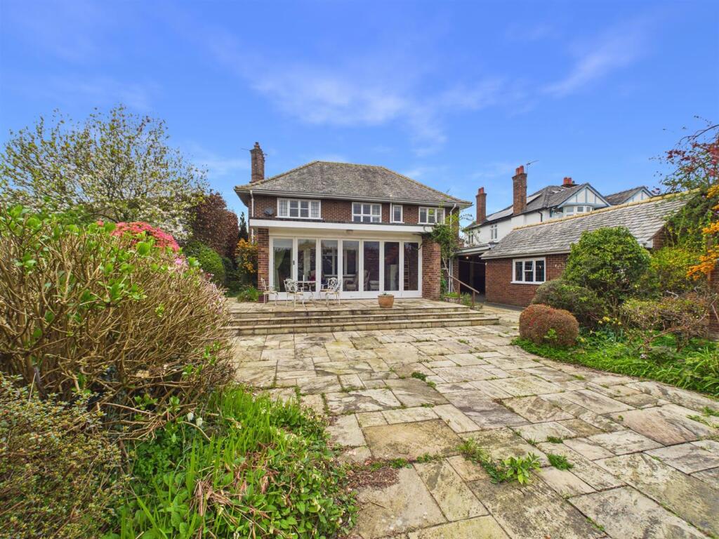 Fairbourne, Croeswylan Lane, Oswestry photo 2